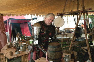 Sous le vélum du camp médiéval